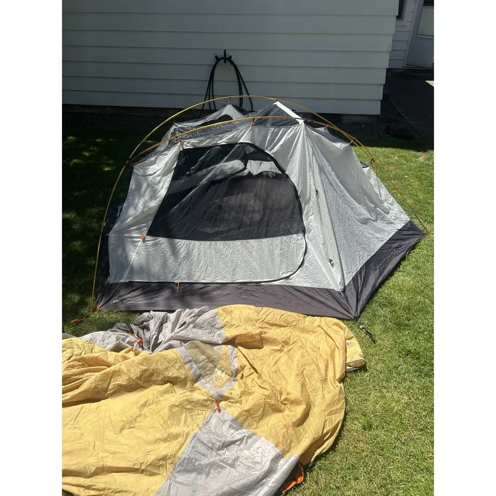 Rei Taj 3 Camping Tent W/ Gear Loft, Aluminum Tent As Is Read!